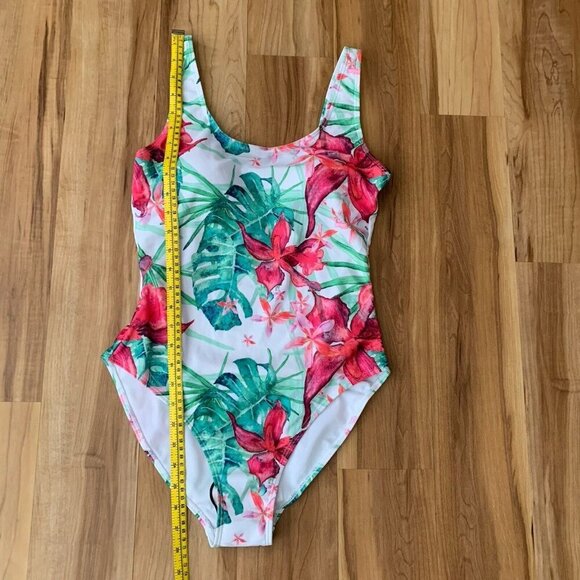 Nicole Miller One Piece Medium Swimsuit With Scoop Back Floral Lagoon NWT - Picture 6 of 10